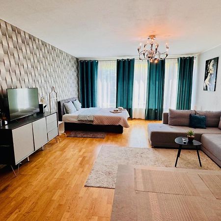Rezidence Jeseniova Prague Appartement Buitenkant foto